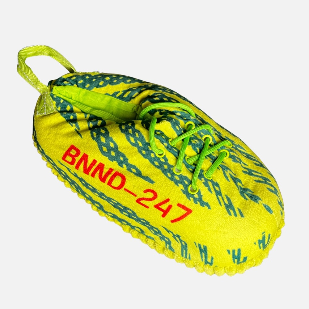 Jumbo sneaker house shoes